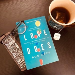 Love Does by Bob Goff Book